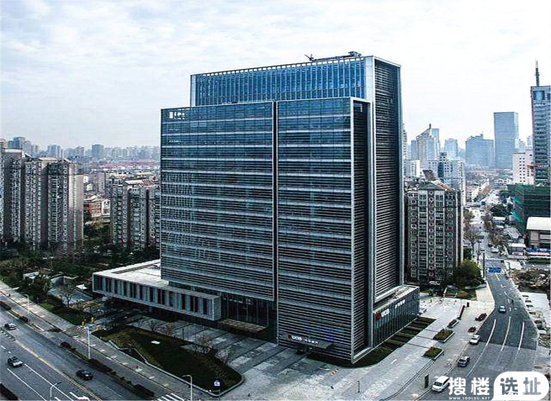 上海浦东新区的地标性建筑——大华银行大厦