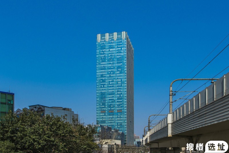 长城大厦：商务办公综合体，地理位置交通便捷，配套设施完善
